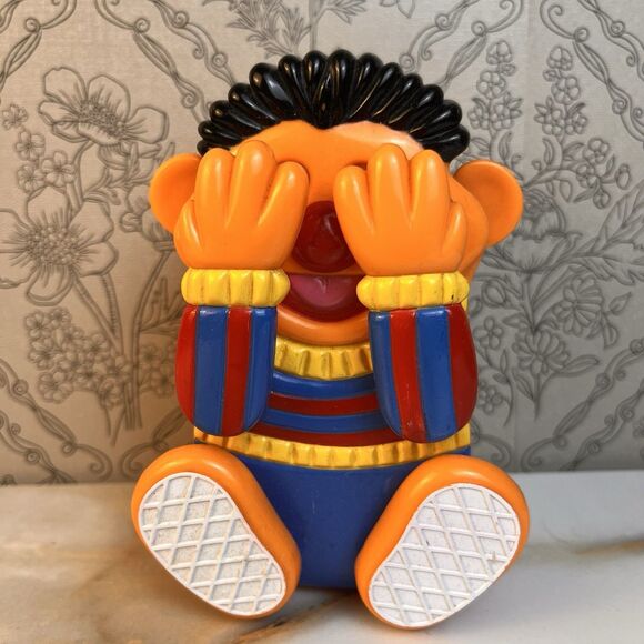 Vintage - TYCO - Sesame Street ERNIE Peek A Boo Musical Wind Up Toy - Works - Picture 1 of 10
